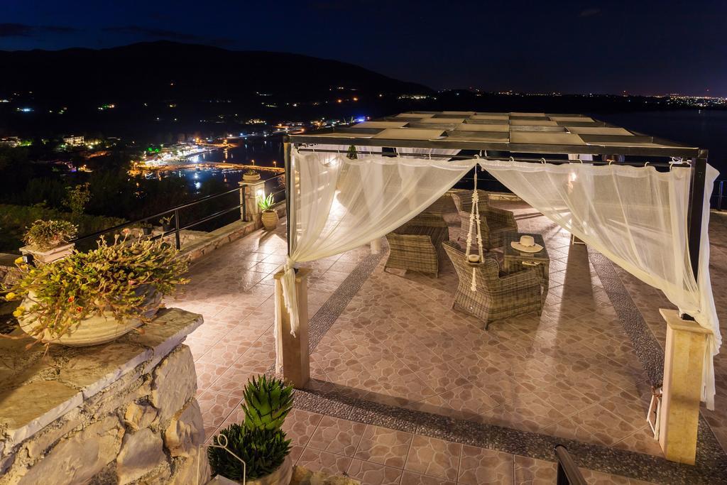Villa Akros And Suites Keri Exteriér fotografie