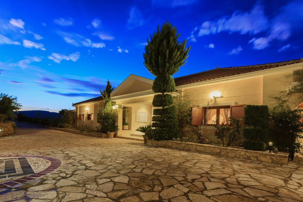 Villa Akros And Suites Keri Exteriér fotografie